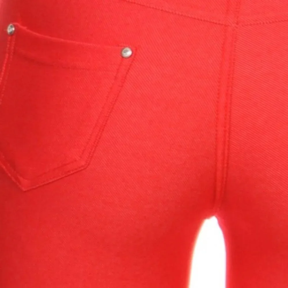 Plus Sz Yelete Women's Cotton-Blend 5-Pocket Skinny Capri Jeggings. XL/3XL Red - Picture 4 of 5